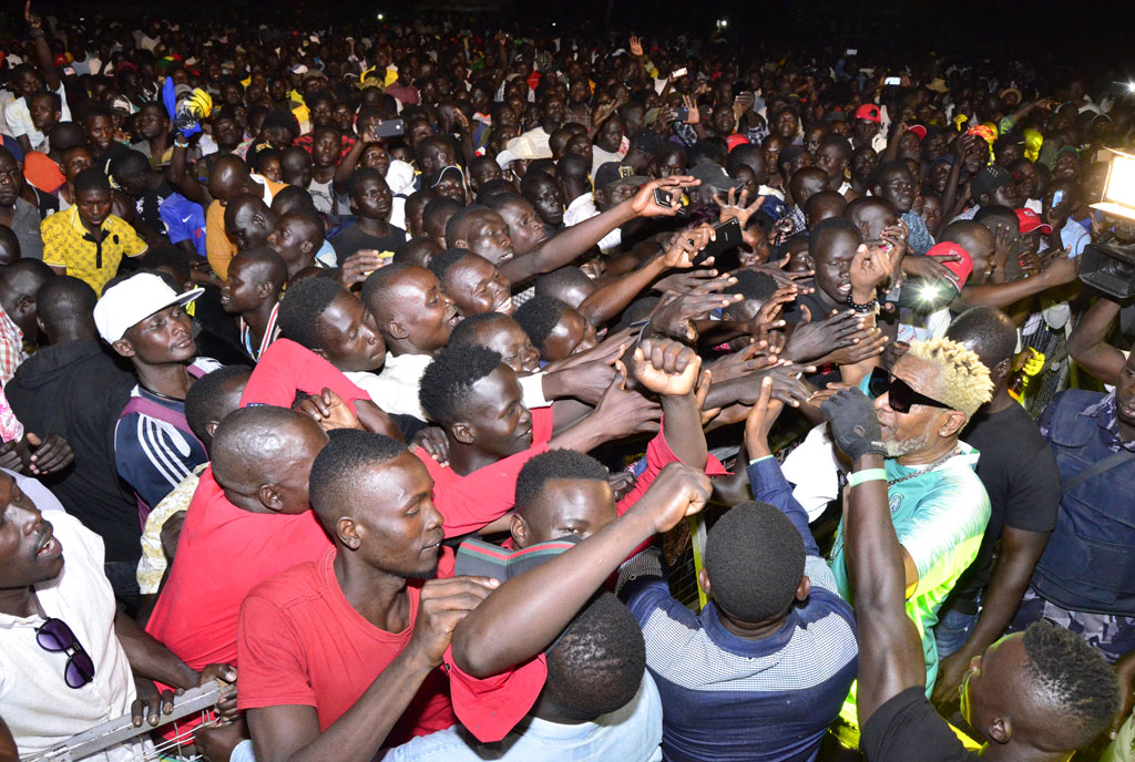 Awilo amongst the crowd in his last show in Arua