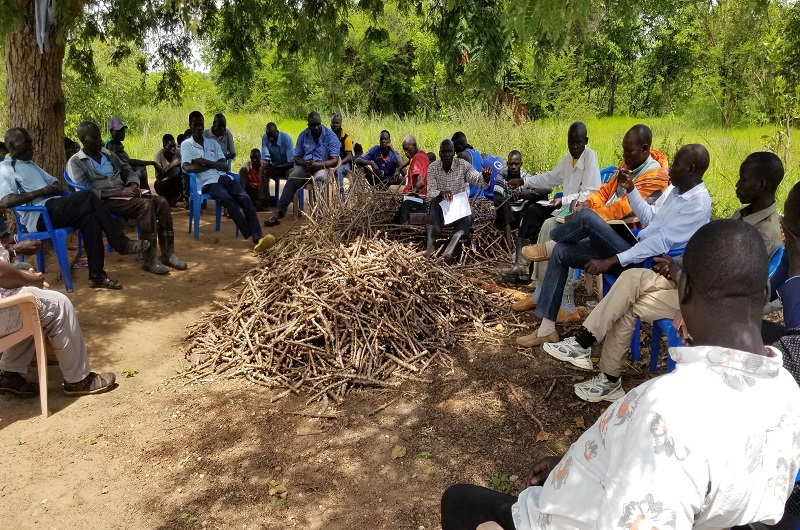 The community members who turned up for the meeting which was shunned by Justice Kania on Friday.