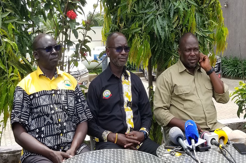 MP Atima (L), Hon. Obua (C) and Rt. Hon. Todwong (R) during the press conference on Wednesday. Photo by Andrew Cohen Amvesi