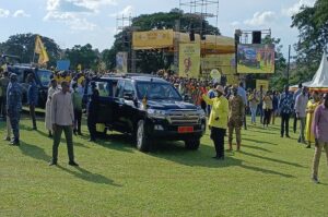 President Museveni on arrival for the rally in Arua city on Monday