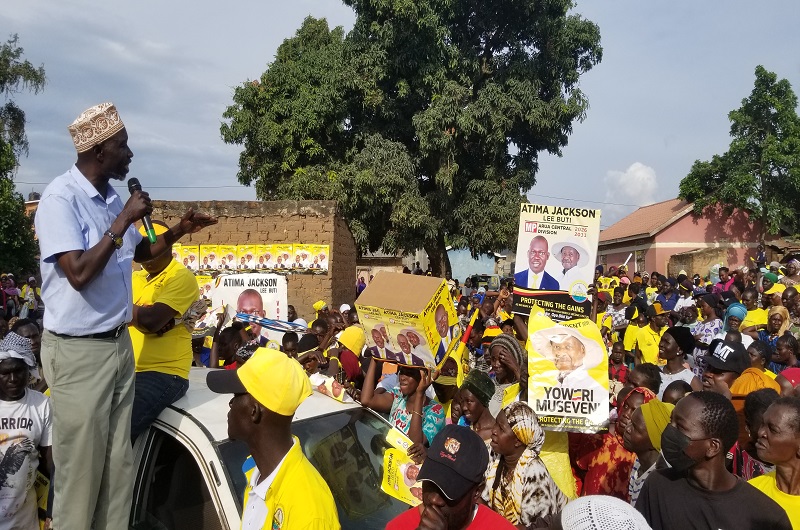 Al-Hajj Isa Kato speaking during Atima's rally in Kenya ward on Saturday