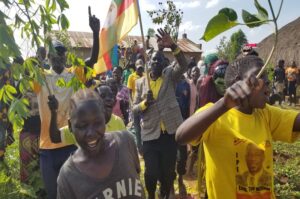 Eng. Tiyo being welcomed by excited locals for his second rally in Kimiro cell on Monday