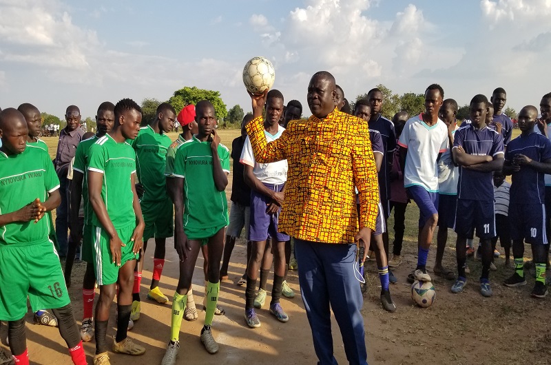 Atiku speaking to the players of Nyiovurra and Alivu FC before the kick-off of their game on Sunday. Photo Credit, Andrew Cohen Amvesi