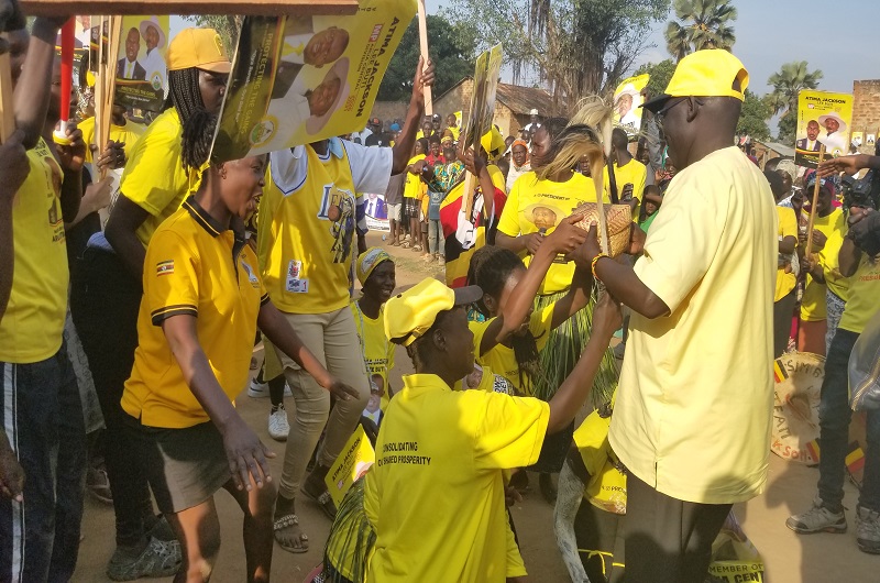 MP Atima receives a gift from the Alur community in Pangisa ward on Friday. Photo Credit, Andrew Cohen Amvesi