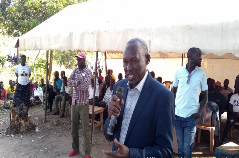 Obeta speaking to his voters in Alivu Parish on Monday. Photo Credit, Andrew Cohen Amvesi