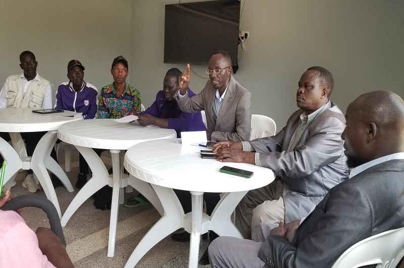 Richard Andama stresses a point during the press conference attended by some of the war victims in West Nile. Photo Credit, Andrew Cohen Amvesi