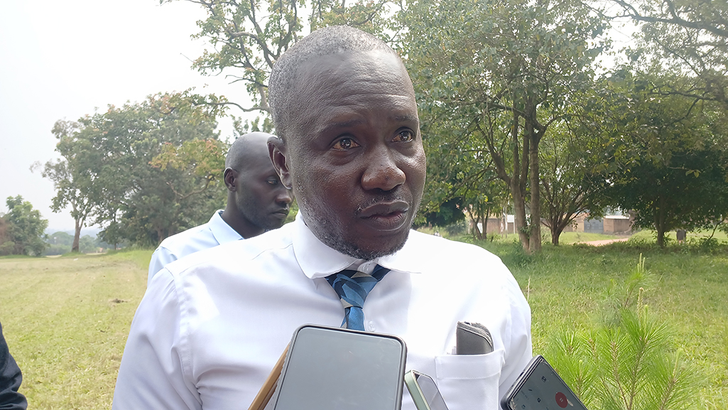 The winner of Mvara Ward LC2 election held on Monday at Golf grounds, Bosco Adia, speaking to media about his key agenda. Photo Credit_ Matata Benzamin